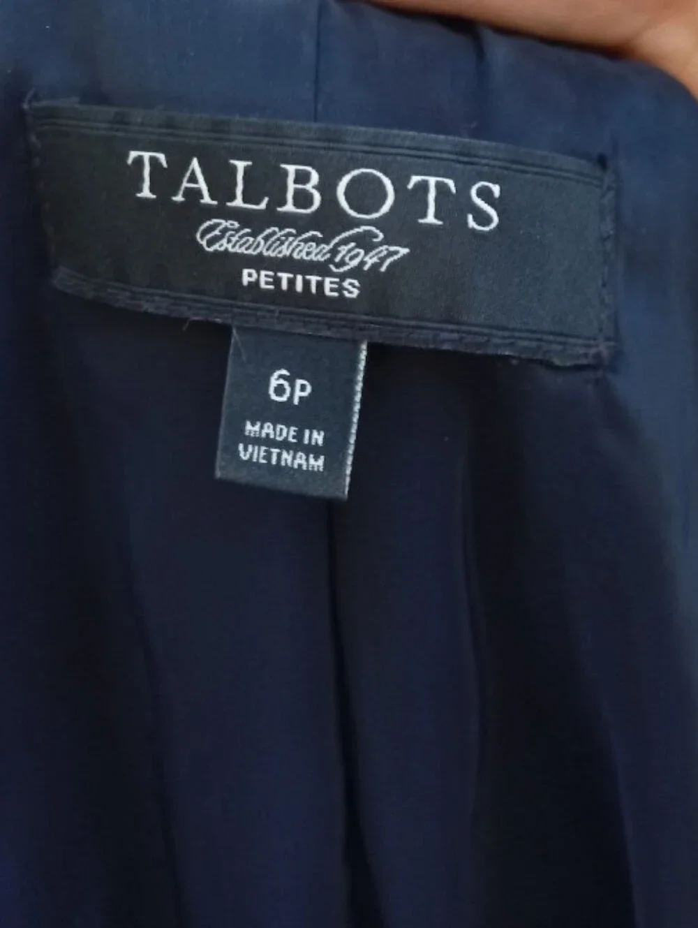 Talbots classic tailored wool blend blazer in a dark green plaid